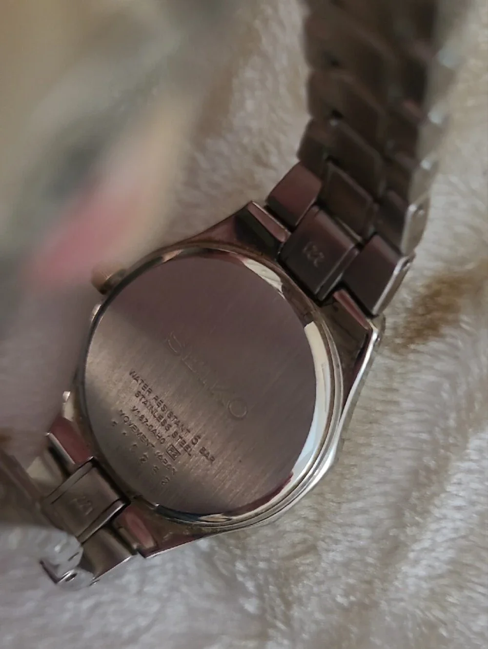 Seiko Two-Tone Solar Watch – White Dial Stainless Steel with Gold Accents Nice - Picture 3 of 5